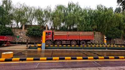 安裝衡安無人值守稱重軟件需要更換地磅嗎？